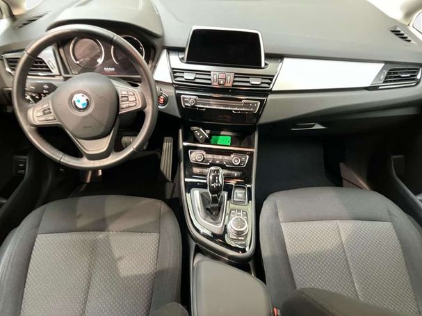 BMW 218i Advantage 103 kW image number 8