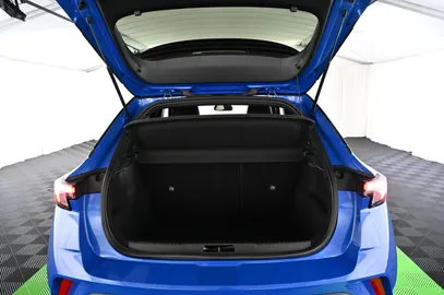 Car image 34