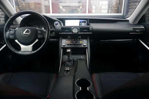 Lexus IS 300 H 164 kW image number 7