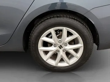 Car image 31