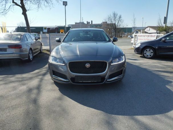 Jaguar XF AWD Prestige 132 kW image number 3