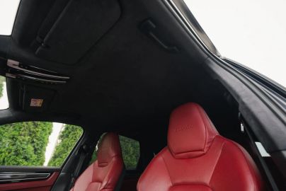 Car image 31