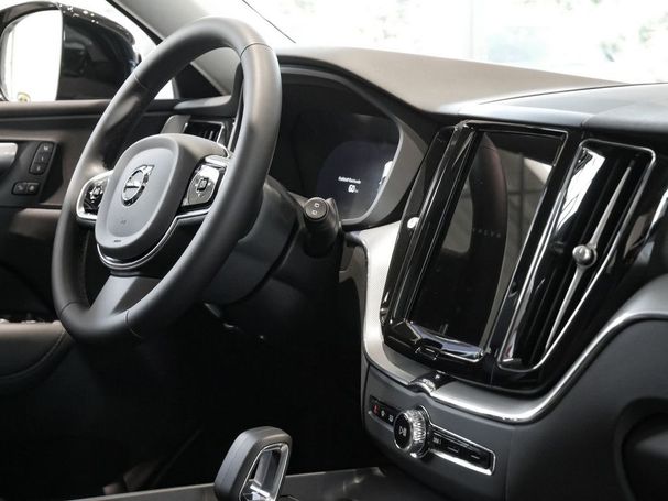 Volvo XC60 B4 145 kW image number 4