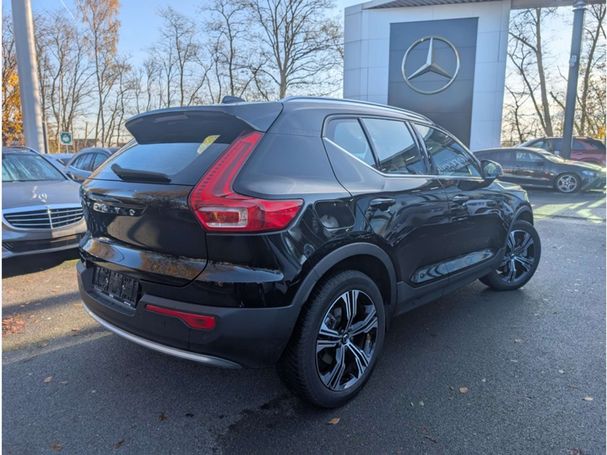 Volvo XC40 Recharge Plug-in Hybrid Inscription 155 kW image number 2