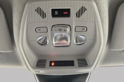 Car image 33