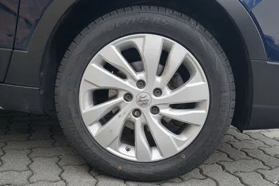 Car image 35