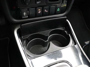 Car image 36