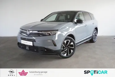 Car image 2