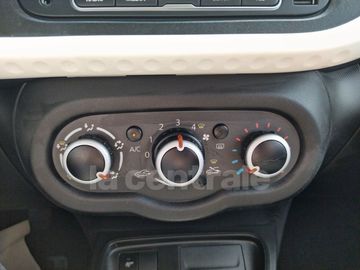 Car image 33