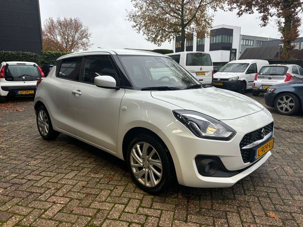 Suzuki Swift 1.2 Hybrid 61 kW image number 2