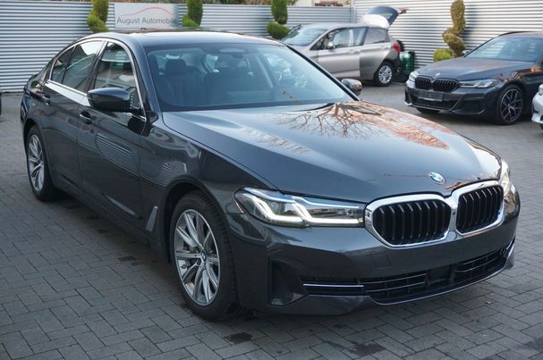 BMW 530d xDrive 210 kW image number 2