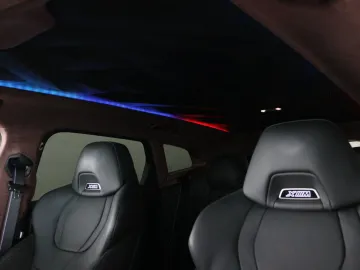 Car image 33