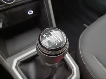 Car image 47