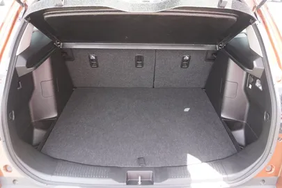Car image 34