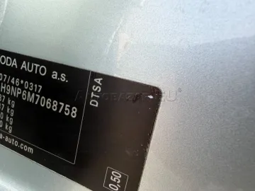 Car image 70
