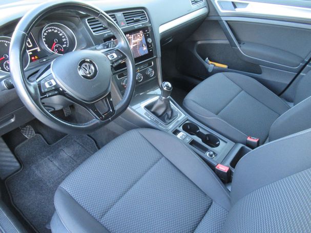 Volkswagen Golf 1.0 TSI 63 kW image number 5