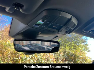 Car image 33