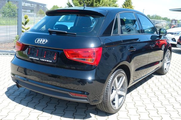 Audi A1 1.0 TFSI S-line Sportback ultra 70 kW image number 6