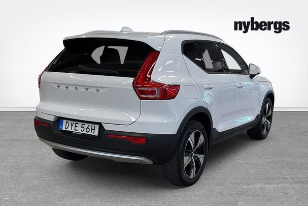 Volvo XC40 D3 Momentum 111 kW image number 3