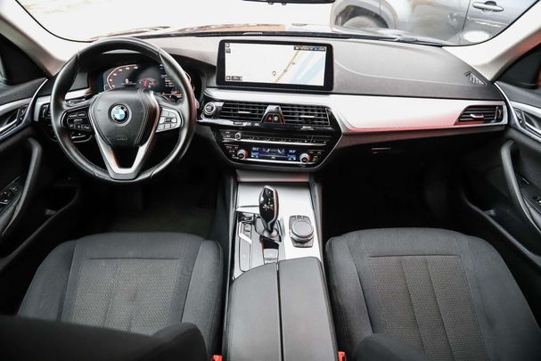 BMW 520d Touring 140 kW image number 4