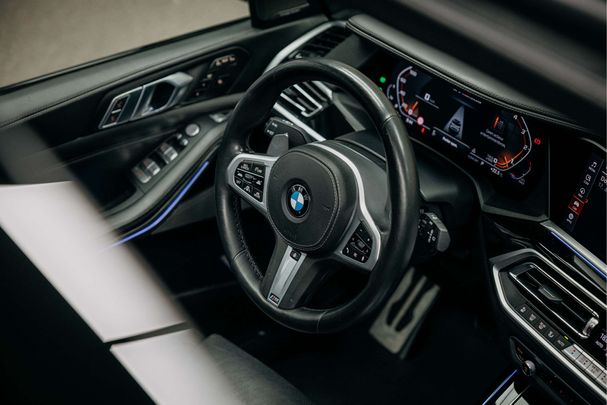 BMW X7 M50d xDrive 294 kW image number 17