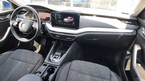 Car image 37