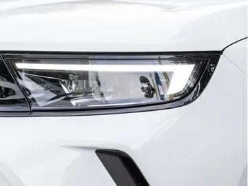 Car image 27