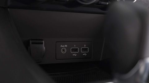 Car image 38