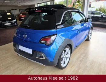 Car image 19