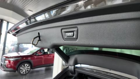 Car image 37