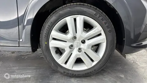 Car image 20