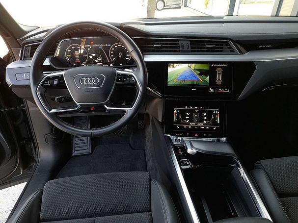 Audi e-tron 50 quattro S-line 230 kW image number 3