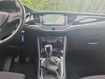 Car image 10