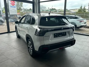 Car image 2