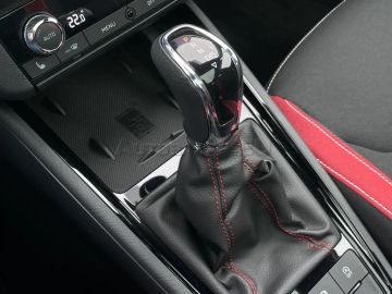 Car image 37