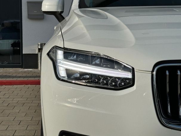 Volvo XC90 AWD Momentum 173 kW image number 9