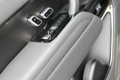 Car image 28