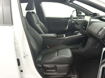 Car image 30