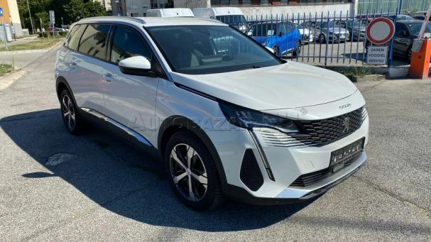 Peugeot 5008 BlueHDi EAT8 Allure 96 kW image number 2