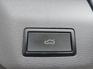 Car image 46