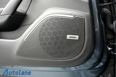 Car image 27