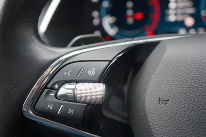 Car image 39