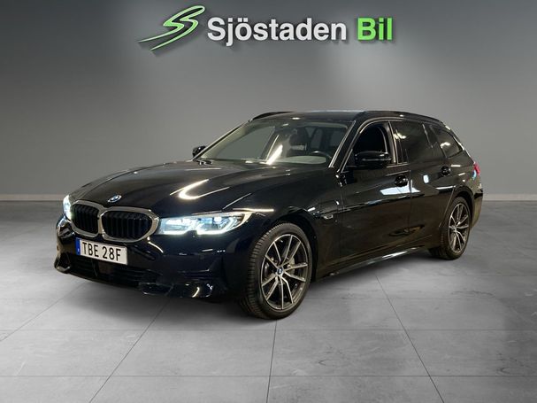 BMW 330e Touring Sport Line 216 kW image number 1