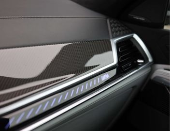 Car image 37