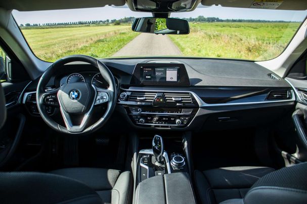 BMW 520i 135 kW image number 3