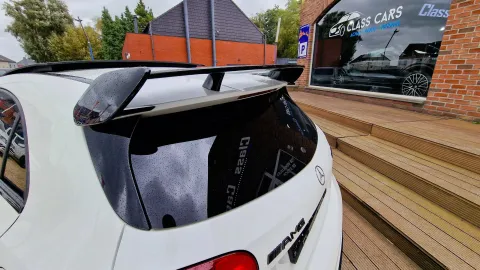 Car image 25