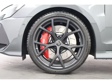 Car image 30