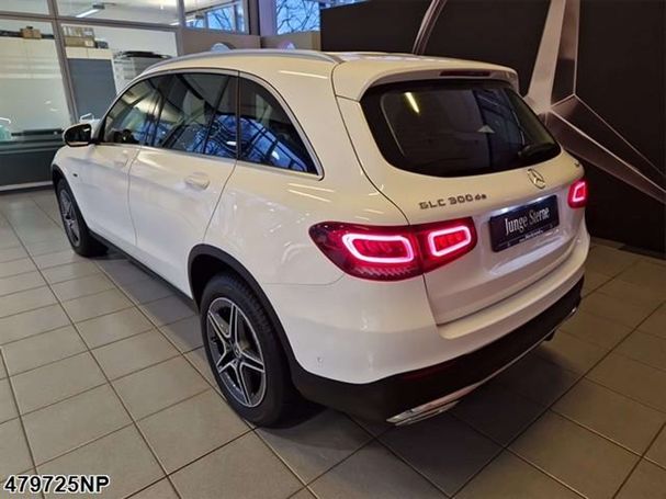 Mercedes-Benz GLC 300 de 225 kW image number 2