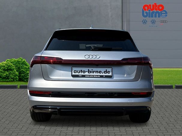 Audi e-tron 50 quattro S-line 230 kW image number 3