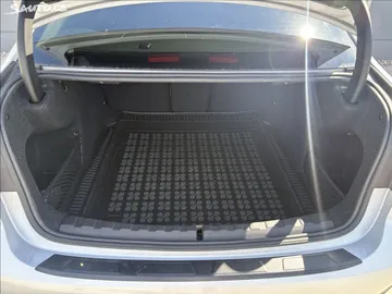 Car image 35